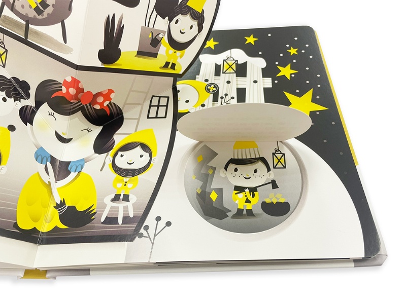 奇妙翻翻立體書：白雪公主與七矮人